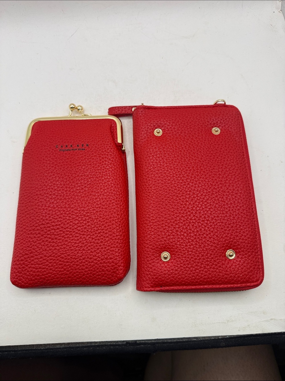 NWOT Carr Ken Crossbody Purse Bag Wallet Clutch Phone Red Kiss Lock Convertible